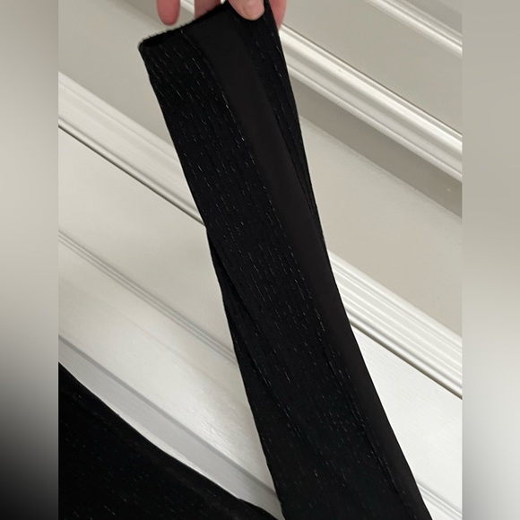 BCBG WOMENS SWEATER, BLACK a with sparkle, size Medium🔥 - Picture 5 of 7